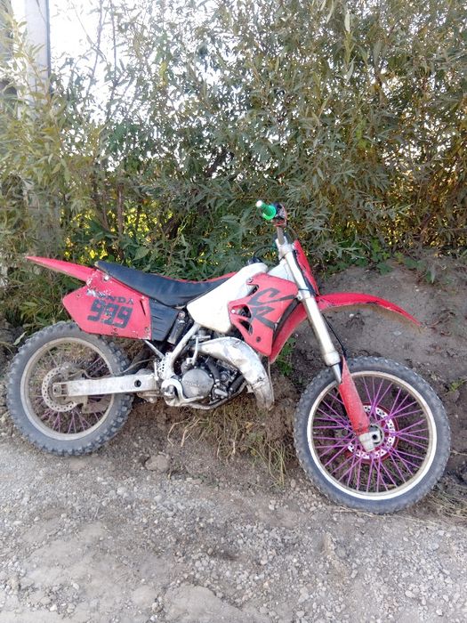 Se vinde honda cr 125cc 2t defect