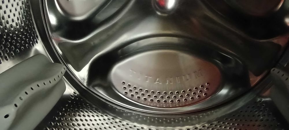 Спешно Пералня Hotpoint Ariston AQUALTIS 1600 оборота