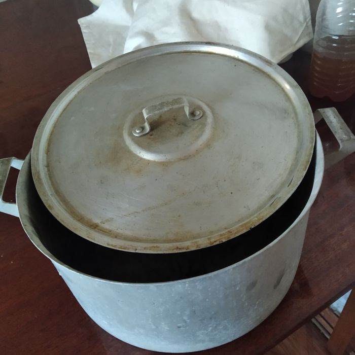 Кастрюля на 5 литров.