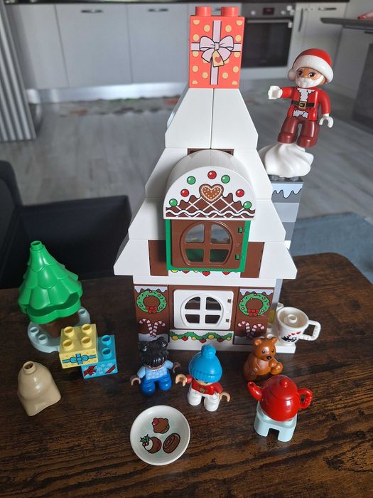 Lego Duplo Casa din turta dulce a lui Mos Craciun 10976, 50 piese, Lego Duplo Santa's Gingerbread House, set complet