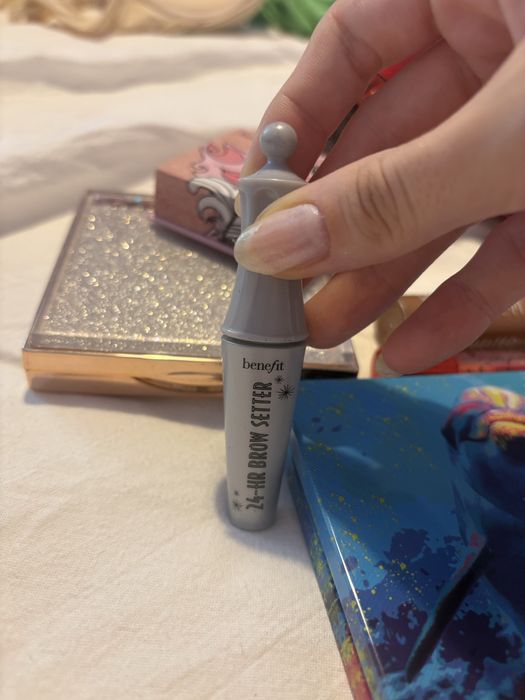 Гримове на бенефит и други