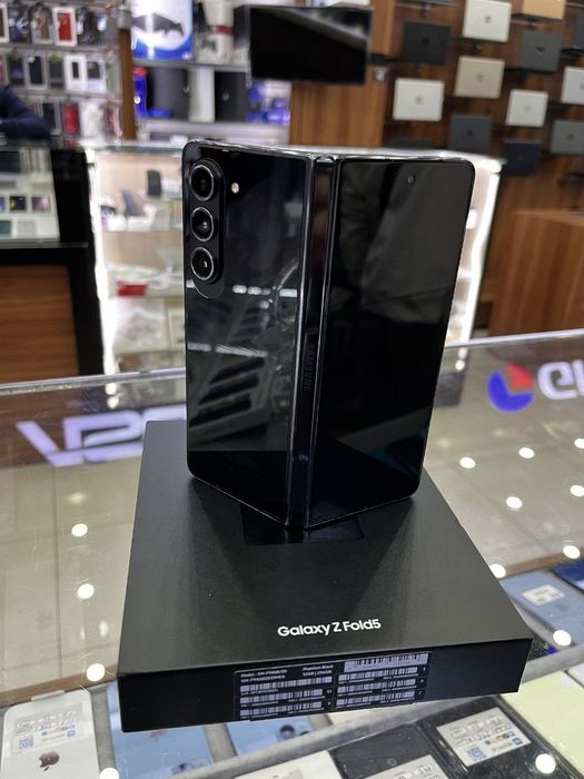 Samsung Galaxy Z Fold 5