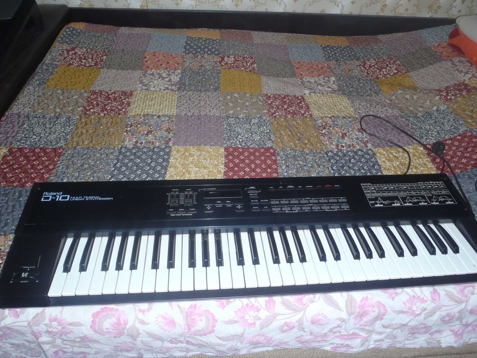 Sintetyzator ROLAND D 10 perfecta stare de functionare