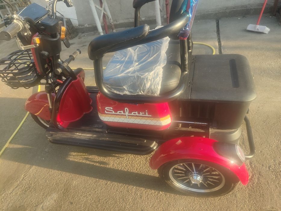 Triciclu electric Safari  acumulator 1000V ,in garantie