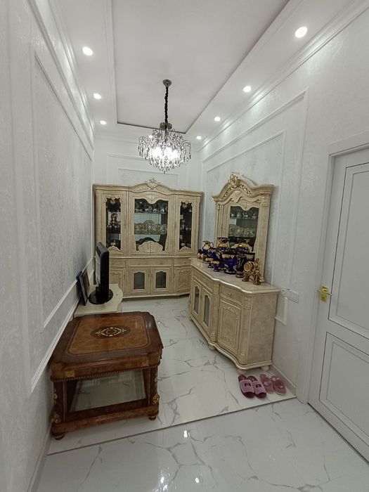 Продаю квартиру! Евро ремонт, заходи и живи,я сам хозяин,  описание!