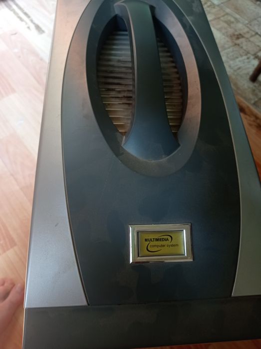 Продам компьютер старый всё на месте