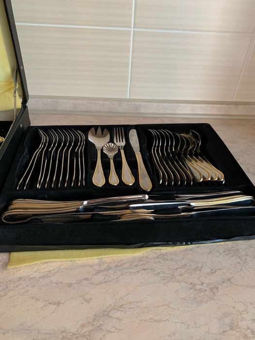 Набор столовых приборов
