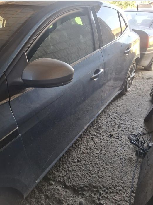 Uși portiere complete Renault megane 4 Hatchback
