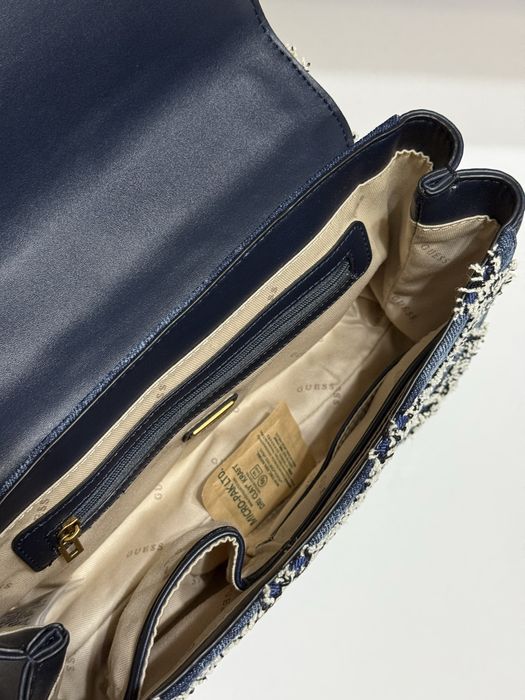 Продам сумку Guess