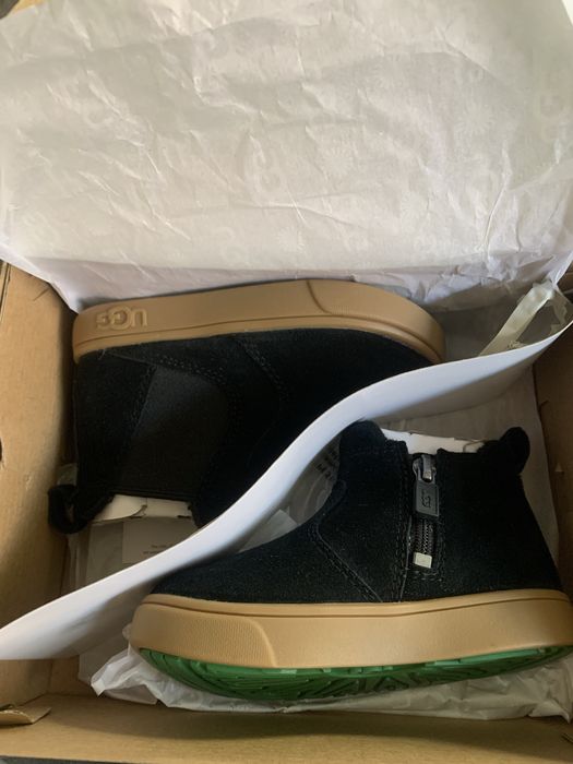 UGG ботушки номер 25