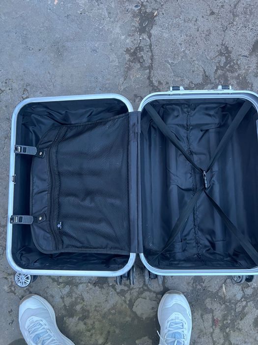 Чемодан маленький