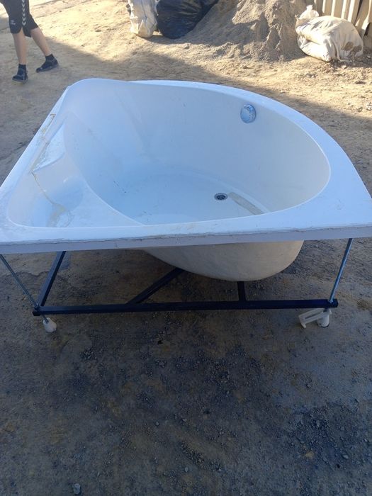 Вана жакузи почти новый