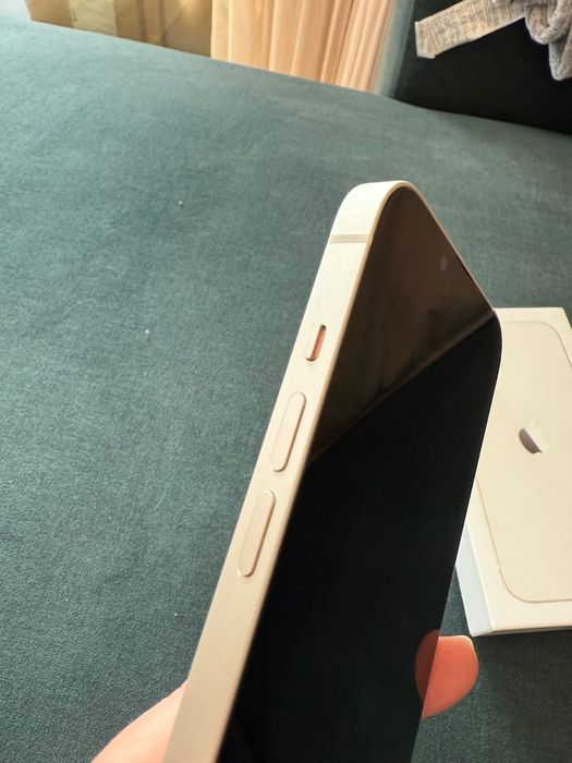 Бял iPhone 13 128GB