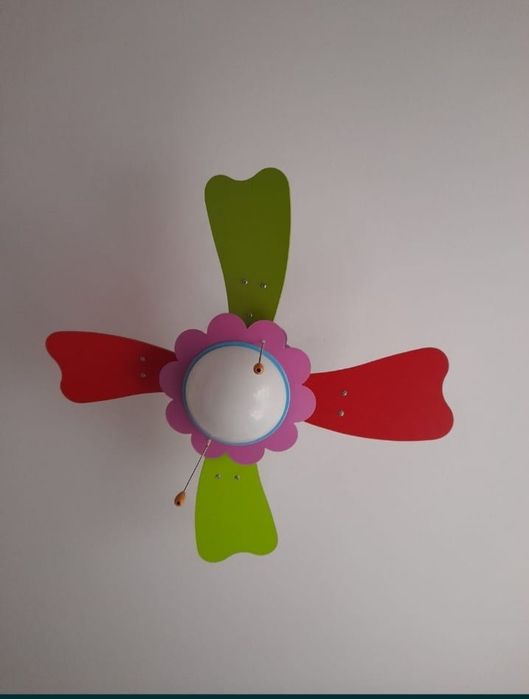 Candelabru  pentru camera copiilor.