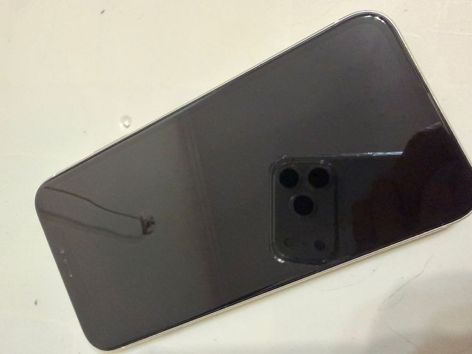 iPhone 11, продам