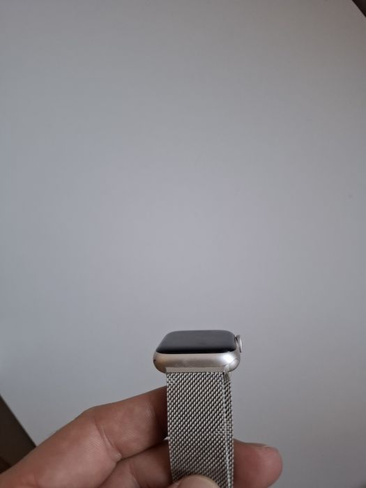 Apple watch SE 2 втора генерация Starlight 89%  батерия