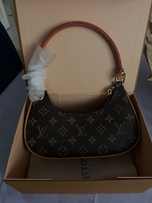 Louis Vuitton сумочка