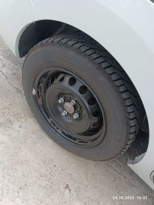 Джанти с Зимни гуми от  Дачия