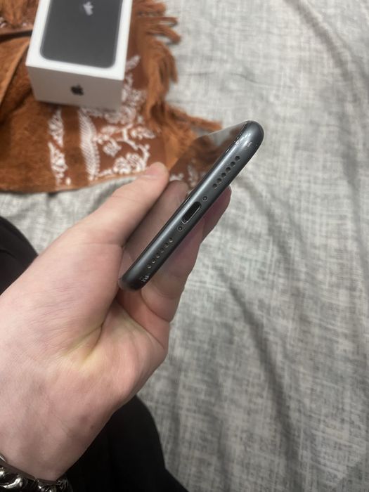 Срочно продам айфон 11 64 гб