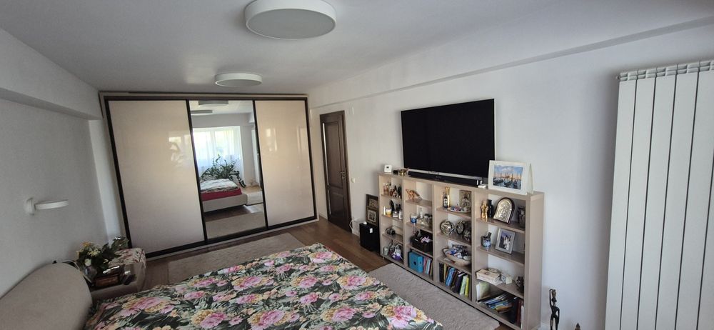 Apartament 4 camere de vanzare Egipteanul Valuta, decomandat