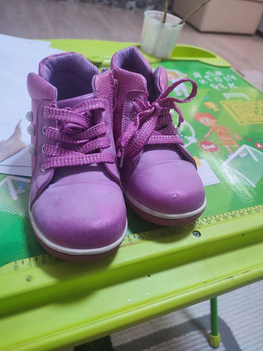 Продам ботиночки на девочку 27 размер