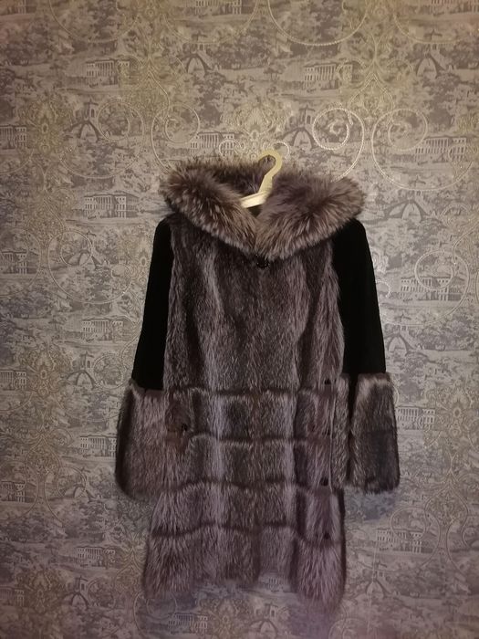 Продам красивую шубу 40.000