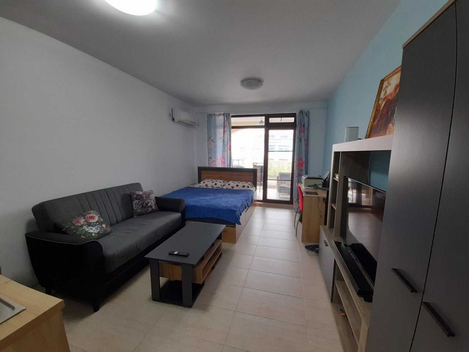 Партерно студио ОТ СОБСТВЕНИК с двор в к-с Грийн Лайф, Каваци, Смокиня