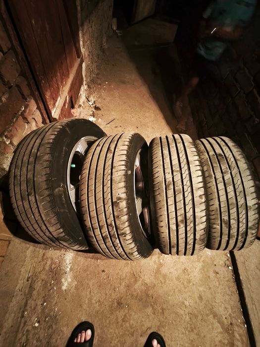Джанти с гуми 16 цола 5х112