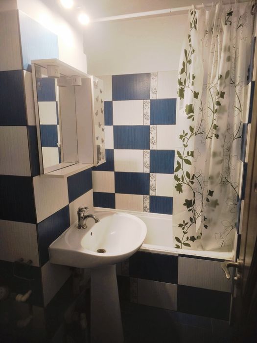 Închiriez garsonieră Micro 3