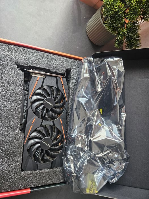 Видеокарта rx580/4GB/RGB LED