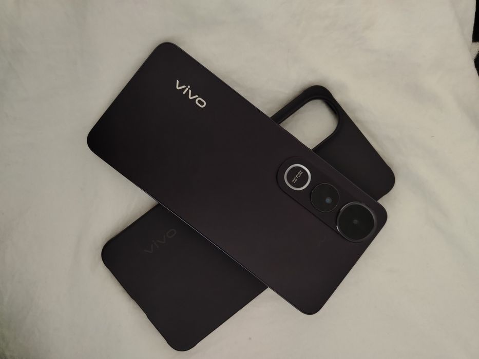 VIVO Y50  телефон