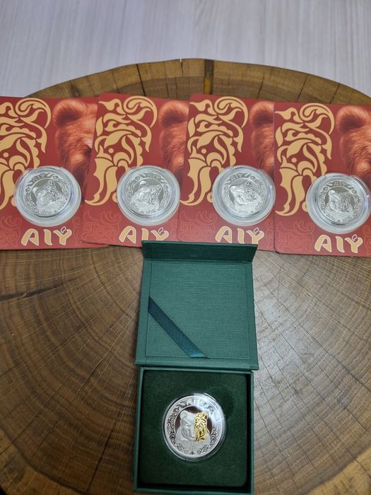 Продам юбилейные монеты Казахстана.