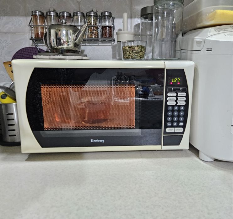 Микроволновка Elenberg б/у