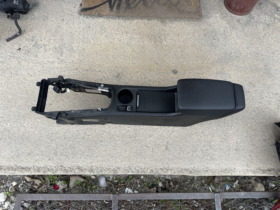 Централна конзола със подлакътник за Опел Астра J