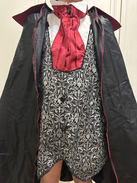 Карнавальный костюм вампира