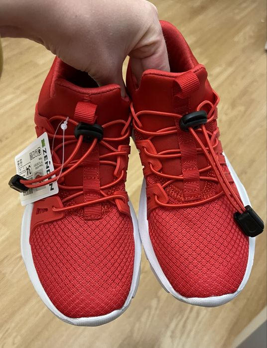 Кроссовки детские