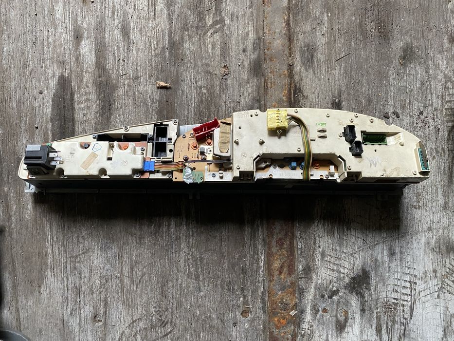 щиток приборов Audi 100 C4 2.6 / 2.8