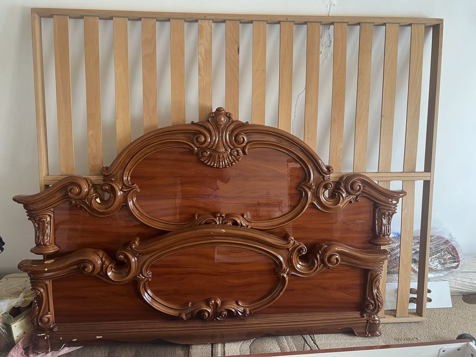 Двухспальный кровать