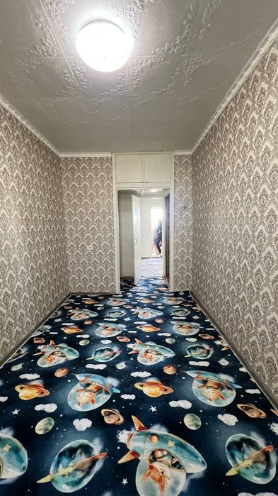 Kvartira srochna sotiladi,arzon narxda lakatsiyasi zor 2xona