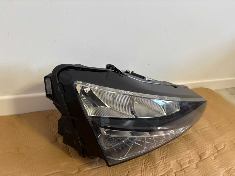 Far dreapta halogen led Skoda Scala dupa 2019 cod 657941016