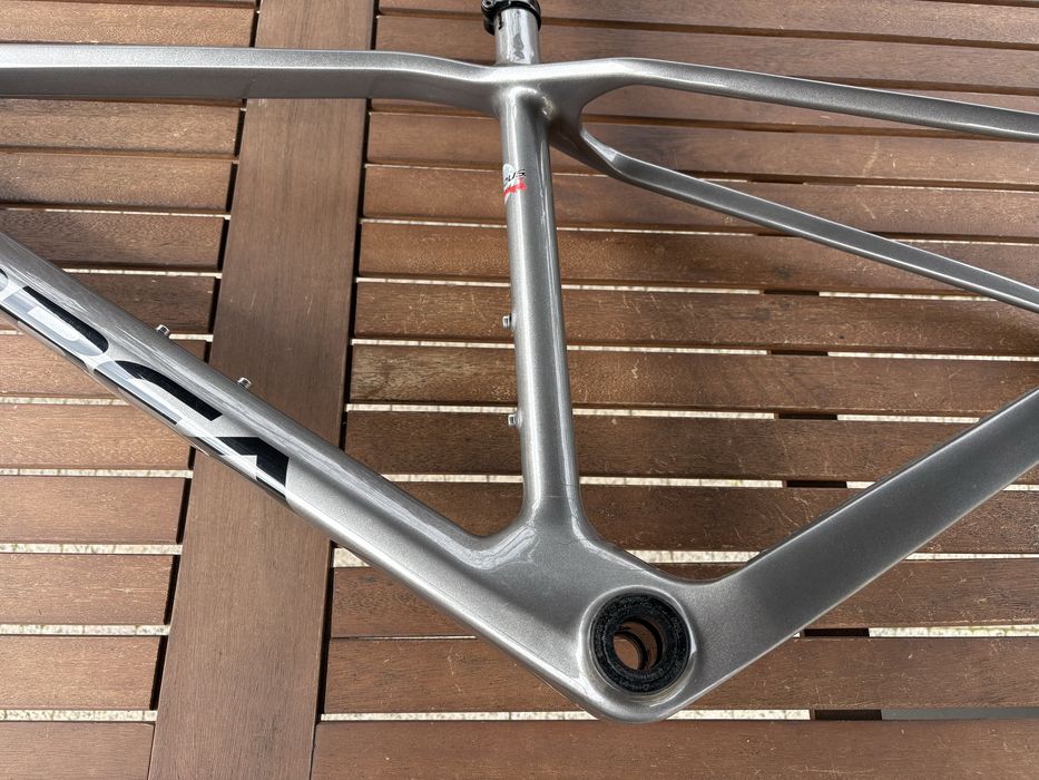 2022 Orbea Alma M Carbon UDH рамка за велосипед MTB