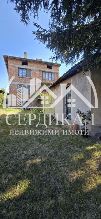 Продава се Къща в с. Алдомировци, Област София-област - 220 кв.м за 546 €/кв.м - Снимка #1