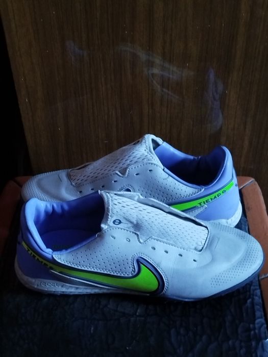 Бутсы/сороконожки