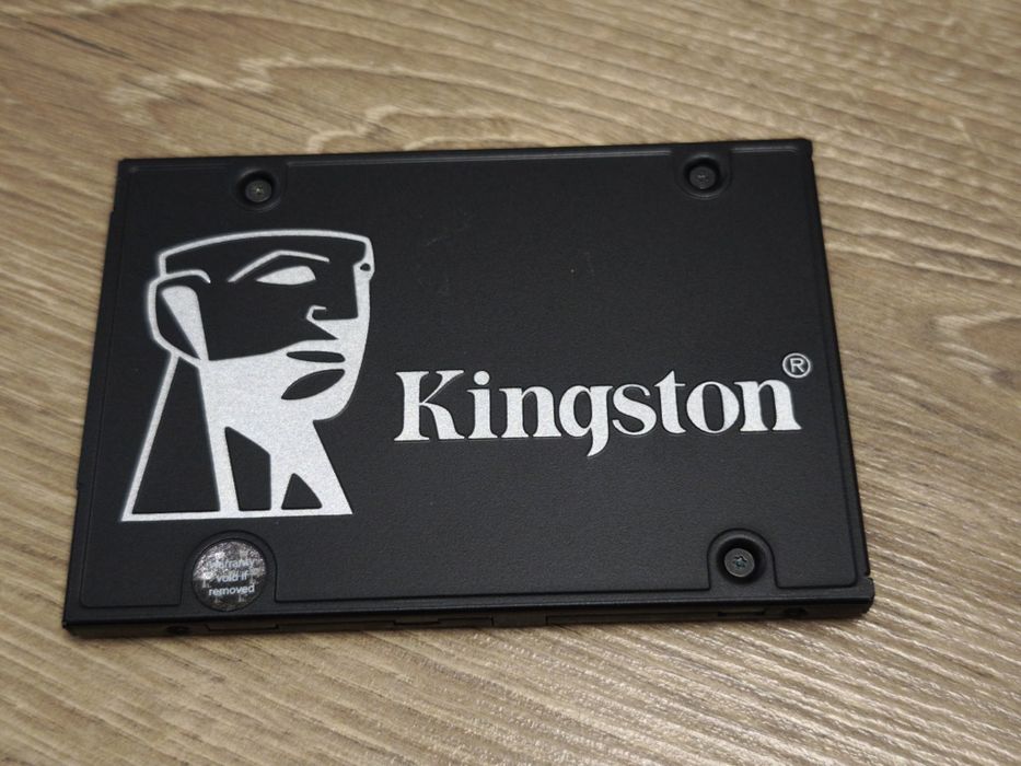 Продам SATA SSD Kingston на 500гб.