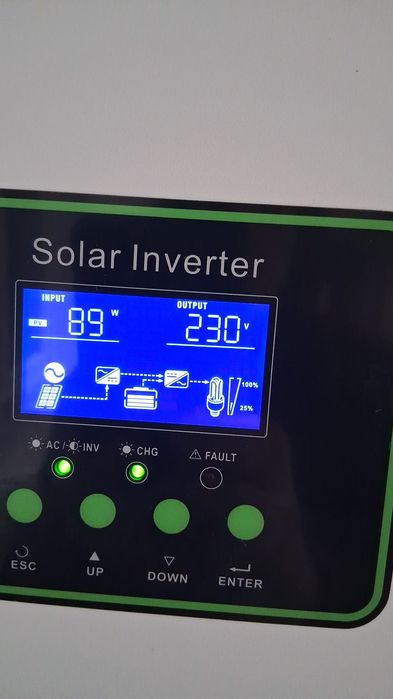 Invertor solar folosit foarte putin 3 kw pe 24v