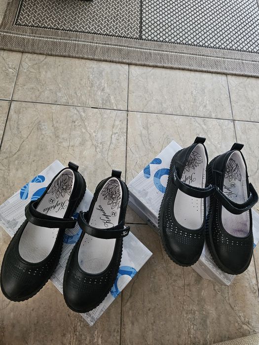Продам школьные туфли для девочки