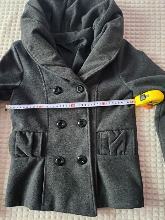Продавам тъмно -сиво палтенце