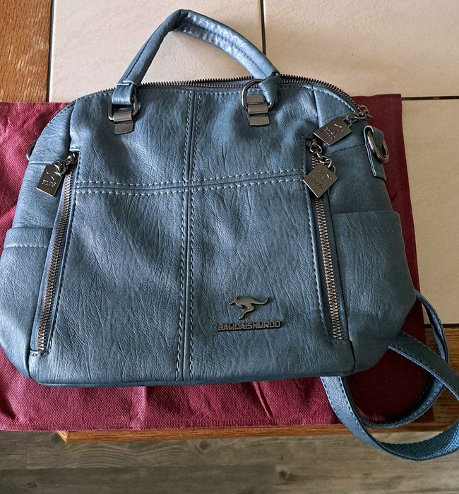 Нова дамска раничка и Чанта 2 в 1 с много прегради и ципове