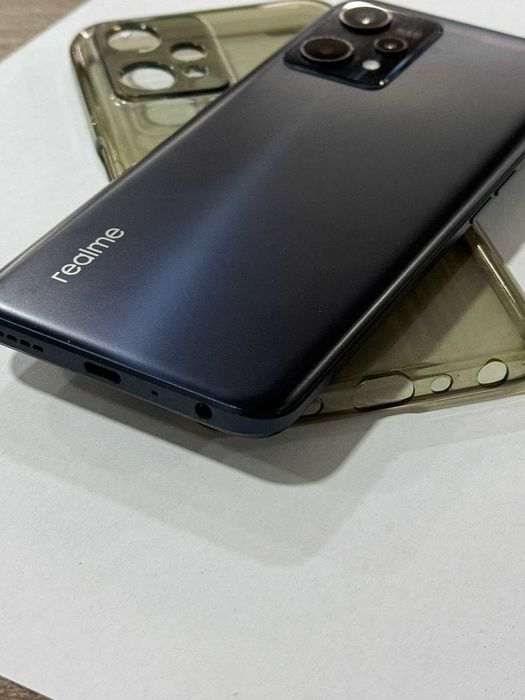 Продавам Realme 9 5G