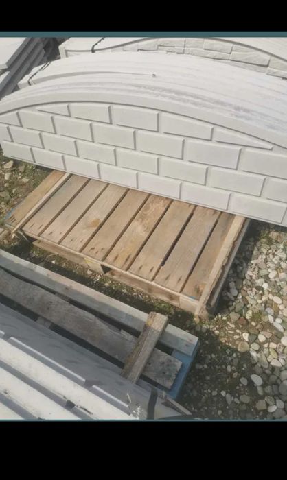 Gard beton plăcă și stâlp